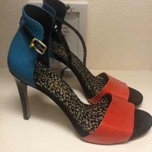 Jessica Simpson high heels.